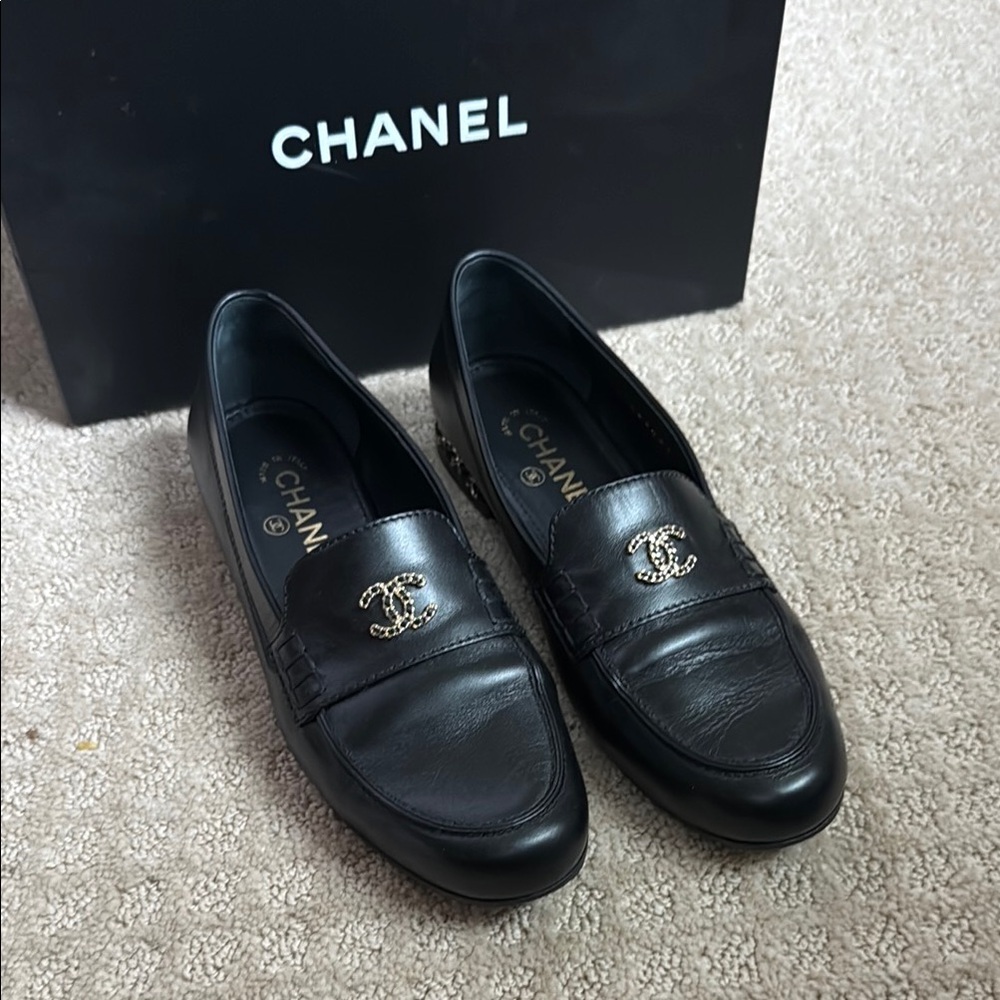 CHANEL Black Leather Loafers with Logo Accent